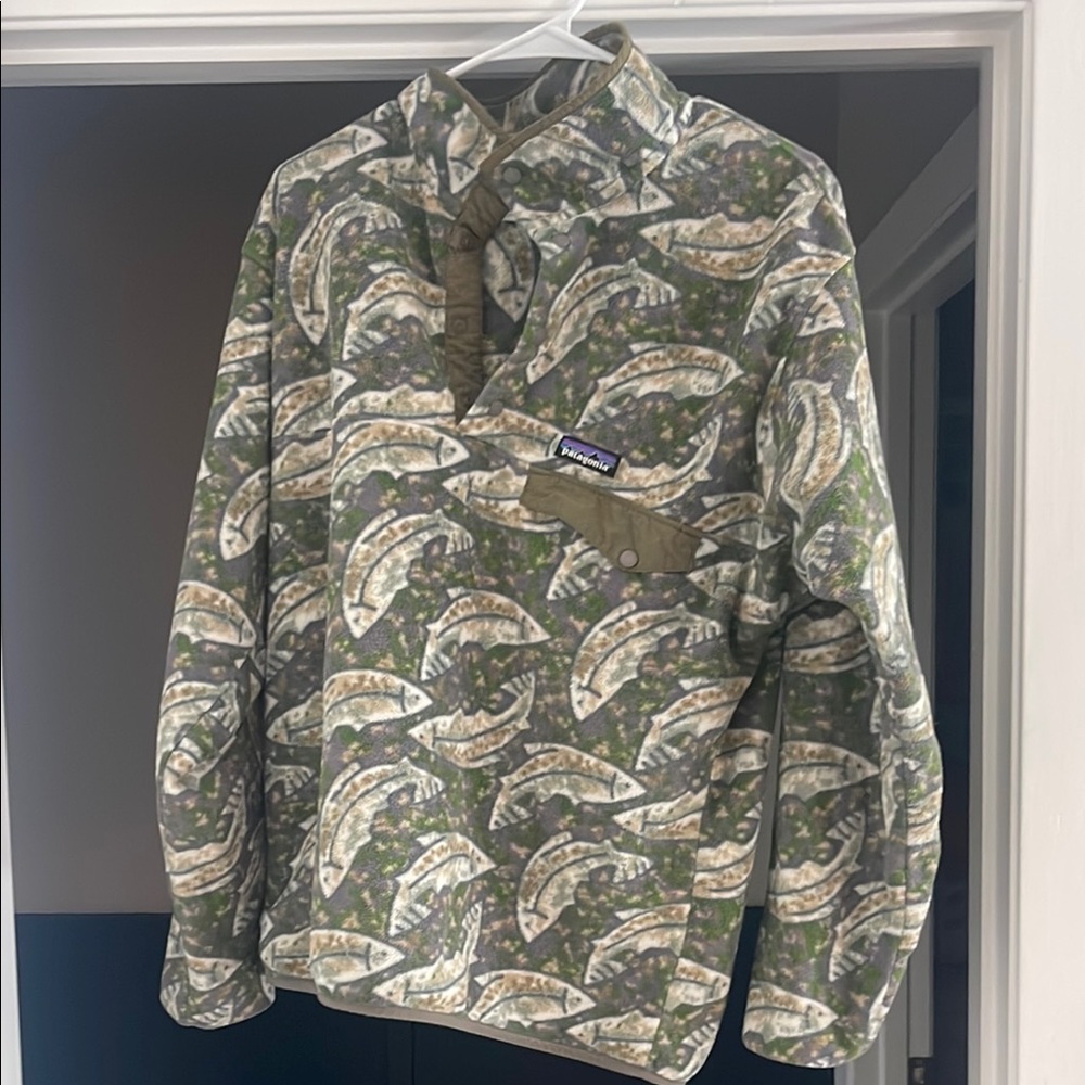 Patagonia Green Fish Pattern Pullover